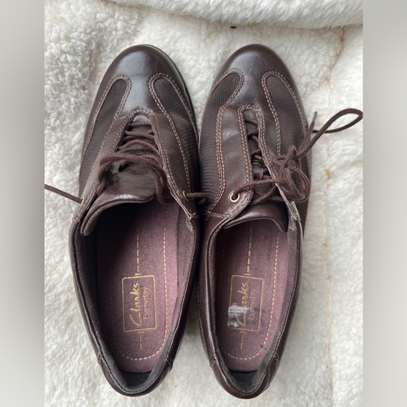 Clarks Shoes - Clark women shoes Size 6.5M